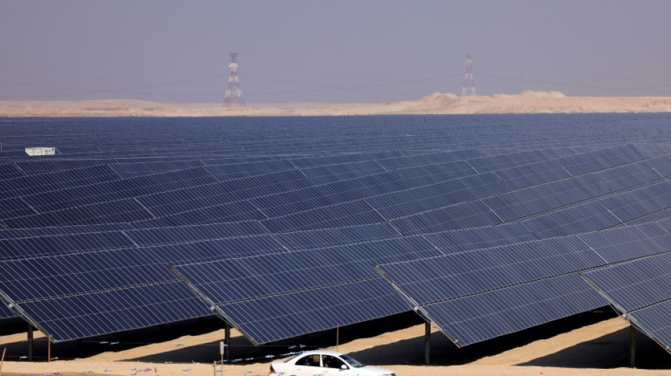 Les Emirats s'appr&ecirc;tent &agrave; d&eacute;marrer l'une des plus grandes centrales solaires au monde