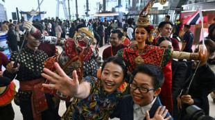 Chinese tourists get VIP welcome in Thailand as visa-free travel begins