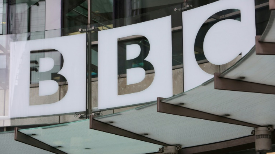 La BBC se d&eacute;fend face aux accusations contre un pr&eacute;sentateur vedette