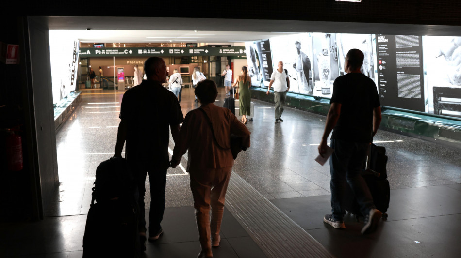 Oggi voli a rischio, stop EasyJet e Volotea