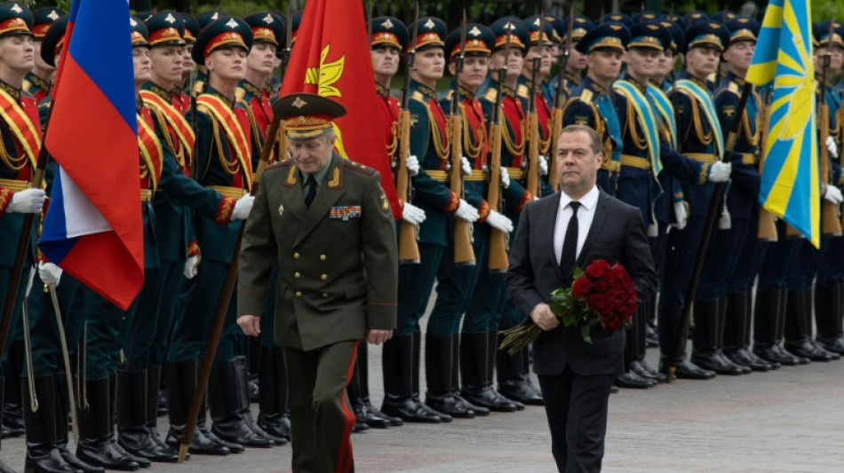 El expresidente ruso Medvedev evoca la utilizaci&oacute;n de armas nucleares