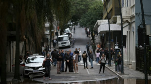 Porto Alegre afetada por enchentes, que j&aacute; somam quase 60 mortos no sul