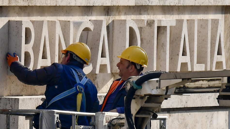 Bankitalia, invariato l'accesso delle imprese al credito, ma aiuta il calo dei tassi