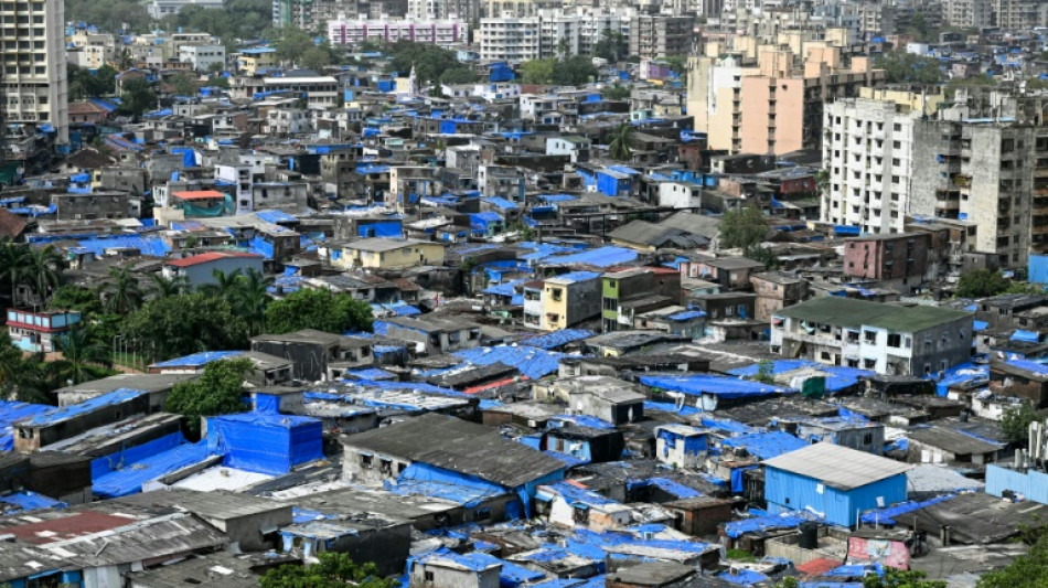 A Bombay, le plus grand bidonville d'Asie est &agrave; vendre