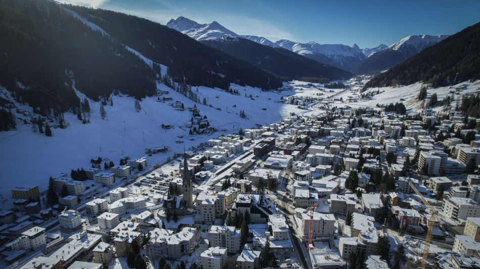 Davos, con Ai e geopolitica le cyber-frodi sul podio dei rischi