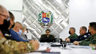 Ouragan: le Venezuela interdit la sortie de bateaux, restreint des vols