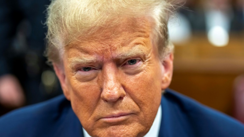 Trump ouve no tribunal interrogat&oacute;rio a editor de tabloides 