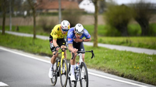 Philipsen sprints to In Flanders Fields victory