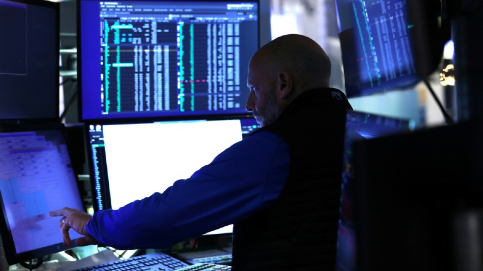 Wall Street en ordre dispersé, l'élan autour du deal entre OpenAI et AMD cale