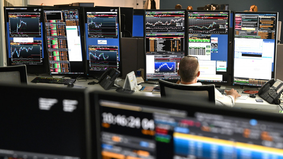 Borsa: Milano chiude in rialzo con l'Europa, brilla Leonardo