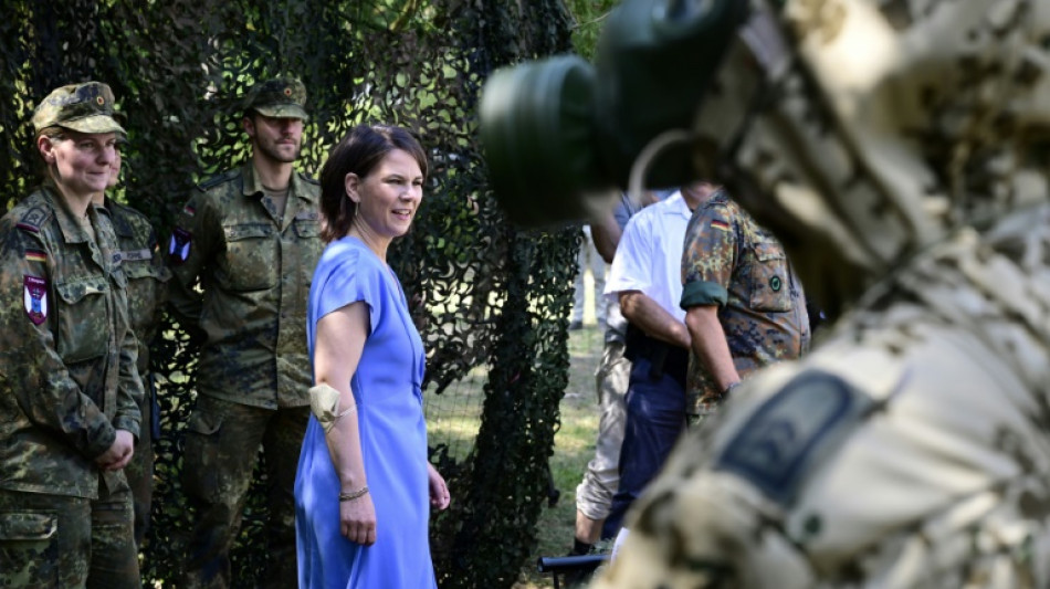 Gr&uuml;ne wollen "verst&auml;rkt" Waffen an die Ukraine liefern