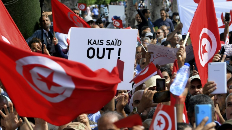 Tausende Tunesier demonstrieren wegen Wirtschaftskrise gegen Pr&auml;sident Sa&iuml;ed