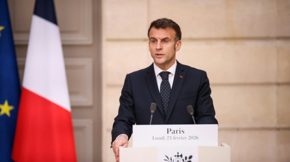 Ukraine: Macron appelle l'UE &agrave; "avancer" pour adopter les nouvelles sanctions contre la Russie