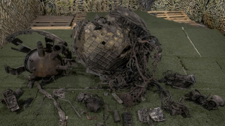 Ucr&acirc;nia mostra fragmentos de novo m&iacute;ssil ap&oacute;s bombardeio em Dnipro