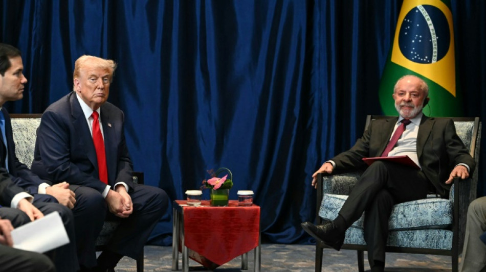 Trump inicia importante viagem &agrave; &Aacute;sia com acordos e encontro com Lula