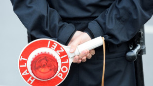 Autofahrerin f&auml;hrt Polizistin in Hannover um: 32-J&auml;hrige verletzt im Krankenhaus