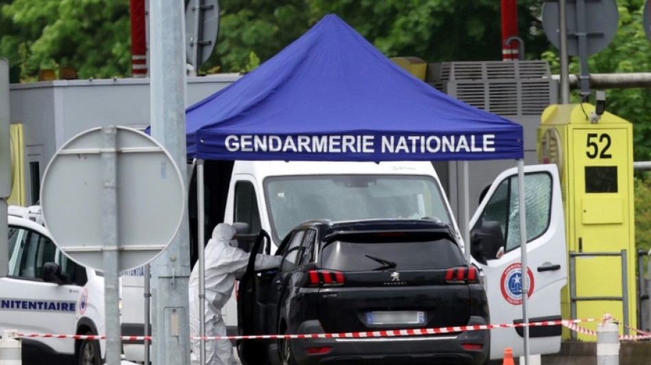 Zwei Vollzugsbeamte bei Angriff auf Gefangenentransporter in Frankreich get&ouml;tet