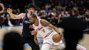 Nba: Houston e Durant negano a Phoenix l'accesso diretto ai playoff