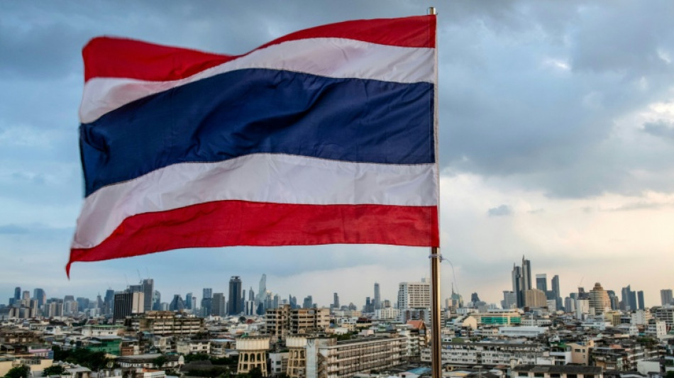 Neffe von Thailands Ex-Regierungchef Thaksin als Spitzenkandidat f&uuml;r Wahl im Februar nominiert