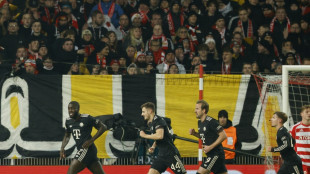 Zwei Union-Eigentore: FC Bayern im Pokal-Viertelfinale