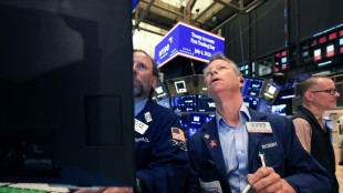 Moyen-Orient: Wall Street cl&ocirc;ture en baisse, min&eacute;e par l'envol&eacute;e des prix du p&eacute;trole