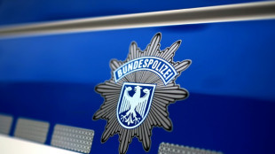 Sicherheitsmann mit Spielzeugpistole kontrolliert eigenm&auml;chtig Bahnreisende in Sachsen