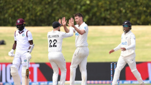 New Zealand 35-0, lead by 190, after racing through West Indies tail