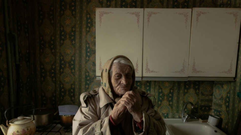 "Dif&iacute;cil sobrevivir": ancianos de Kiev tiritan de fr&iacute;o sin luz ni calefacci&oacute;n por los ataques rusos