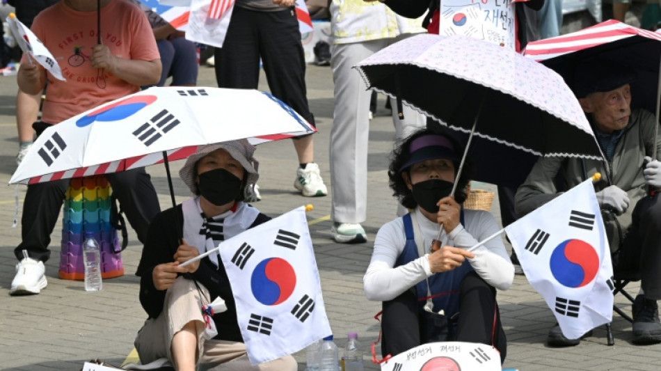 South Korean lawmakers launch probe into ballot paper shortages