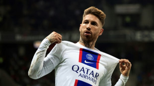 Paris Saint-Germain anuncia sa&iacute;da do zagueiro Sergio Ramos