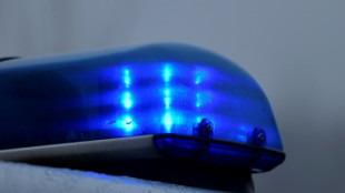Frau st&uuml;rzt in K&uuml;nzelsau mit Auto von Br&uuml;cke acht Meter in die Tiefe