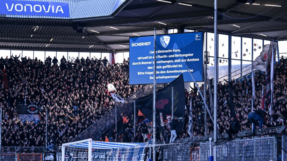 Anstoß in Bochum nach 50 Minuten Verspätung