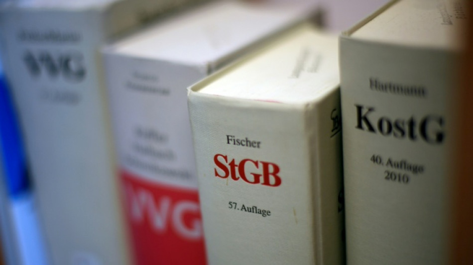 Lebenslange Haft f&uuml;r Mord an Lebensgef&auml;hrtin aus Eifersucht in Bayern