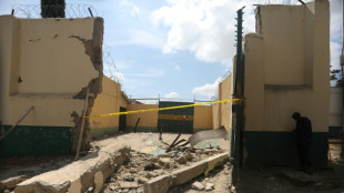 Nigeria: 300 d&eacute;tenus dont 60 jihadistes s'&eacute;vadent apr&egrave;s une attaque pr&eacute;sum&eacute;e de Boko Haram
