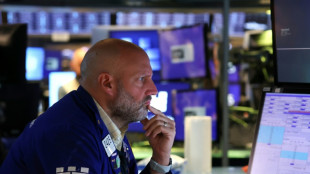 Wall Street recule malgré des données économiques meilleures qu'attendu