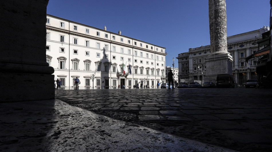 Cdm alle 16.10, in esame pacchetto sicurezza e decreto sul Ponte