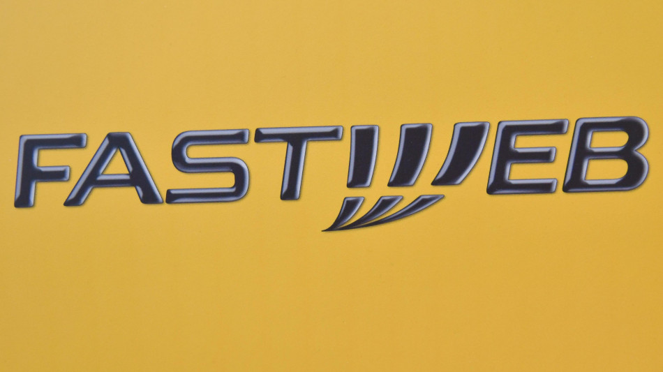 Fastweb rileva 890 Km di fibra sottomarina da Unitirreno