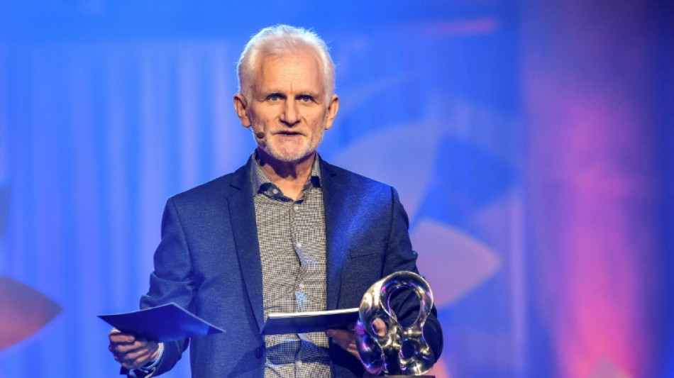 Le Nobel de la paix au B&eacute;larusse Beliatski, &agrave; l'ONG russe Memorial et au CCL ukrainien