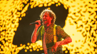 'Pezzo di amianto nell'area del concerto', annullato lo show di Jovanotti a Barletta