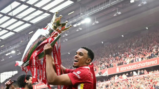 Foot: le défenseur anglais Trent Alexander-Arnold signe au Real Madrid (club) 