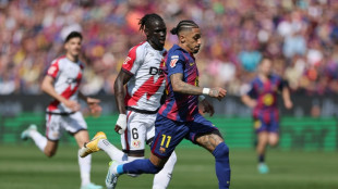 Flick happy Raphinha back for Barca with title in sight