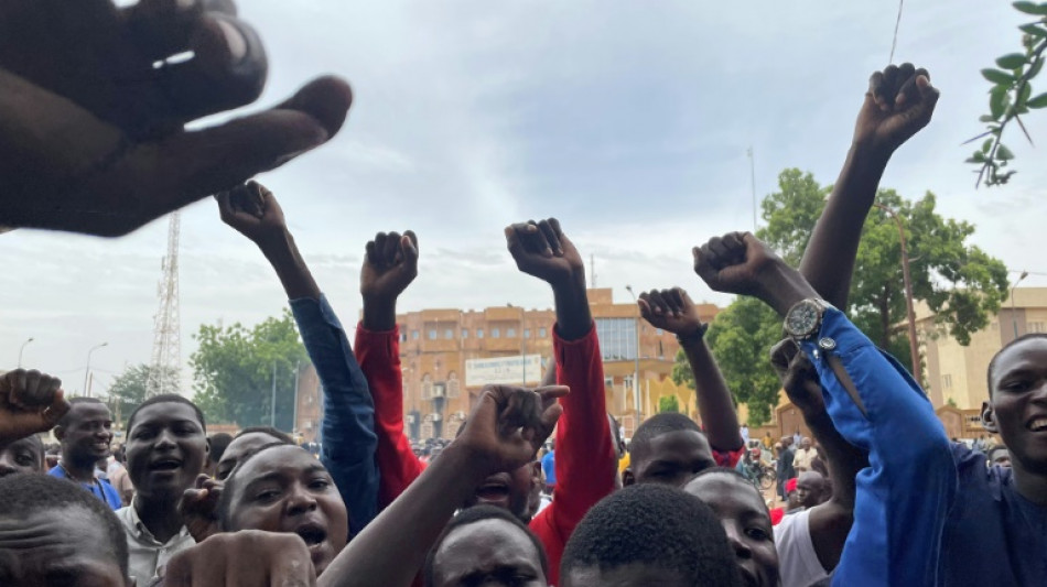 USA bieten Nigers festgesetztem Pr&auml;sidenten "unersch&uuml;tterliche" Unterst&uuml;tzung an