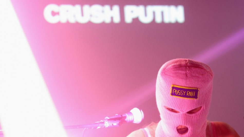 Le groupe russe punk Pussy Riot en tourn&eacute;e europ&eacute;enne pour aider l'Ukraine