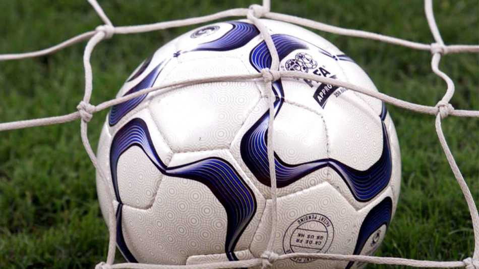 Figc: deliberata l'ammissione di tutti i club di A, B e C ai campionati