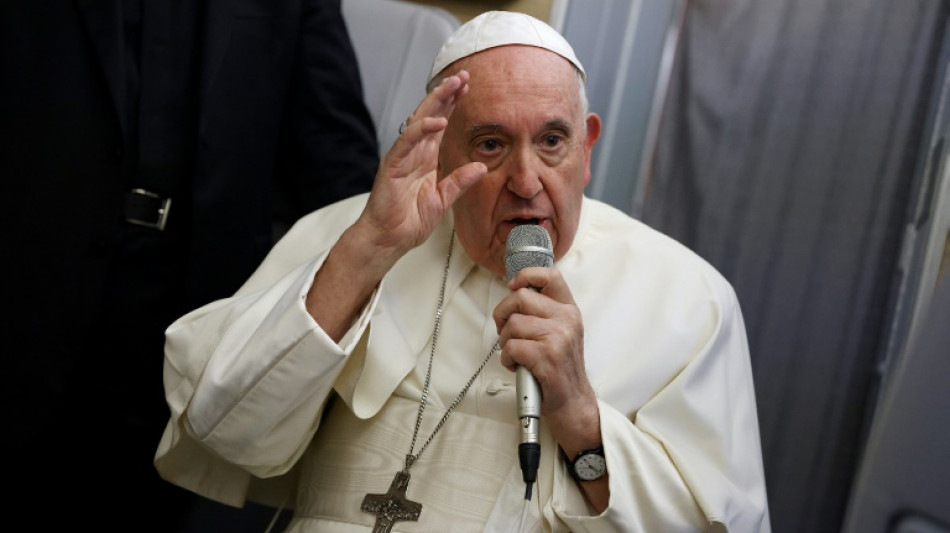 Pensionnats pour autochtones: le pape reconna&icirc;t un "g&eacute;nocide"