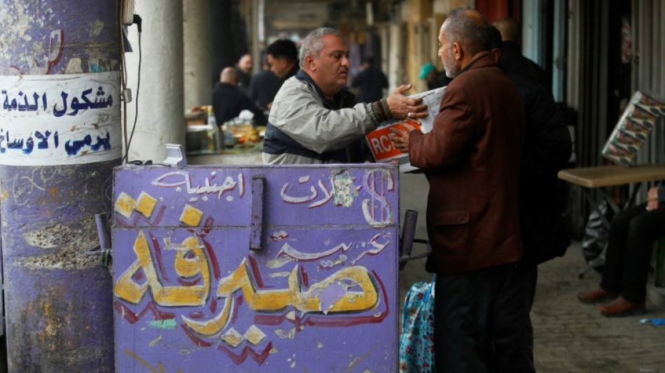 Irak: le dinar s'affaisse face au dollar, les autorit&eacute;s se mobilisent