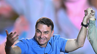Brasile, Flavio Bolsonaro vuole vietare la rielezione presidenziale
