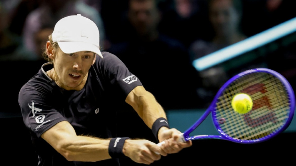 Alex de Mi&ntilde;aur vence Auger-Aliassime e conquista ATP 500 de Roterd&atilde;