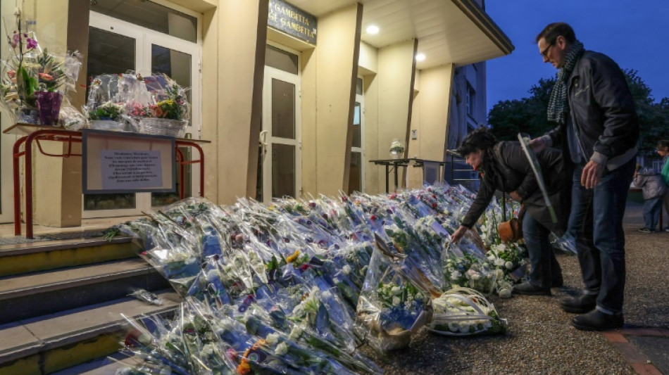 Pris&atilde;o preventiva para homem que matou professor na Fran&ccedil;a