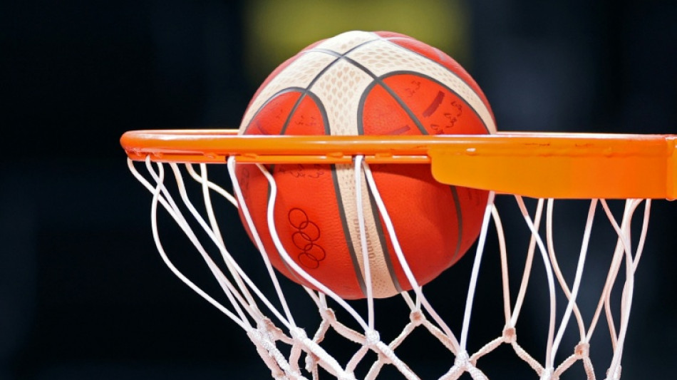 Un club de b&aacute;squet italiano en crisis se queda con un solo jugador en la cancha